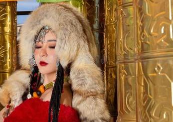 微密圈 – 120斤的小王同学的带钻网袜：这美图值得你细细品味。