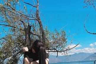 微密圈 – 说好的无圣光呢？120斤的小王同学的美腿套图，让你见识“水深火热”的画风！