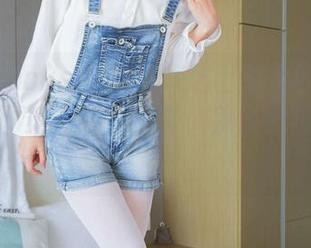 BoBoSocks袜啵啵 – 芝士的大胆尝试：厚黑丝图集，完全免费，别说我没提醒哦！