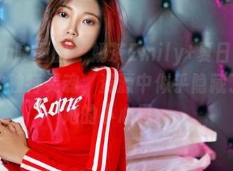 Feilin嗲囡囡 – 奶茶Emily+夏日=原图带来的独特灵魂，资源中似乎隐藏了更多她的小心思。