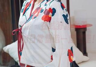 HuaYang花漾 – 在线狩猎女王：Cris_卓娅祺的日常塑造一座城堡！