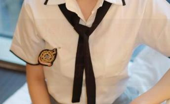 MFStar模范学院 – 精选原图：黄乐然办公室的日常：同事们办事，我在旁边偷偷乐！