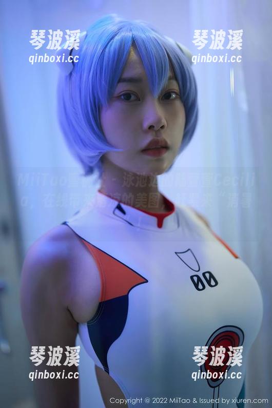 MiiTao蜜桃社-陆萱萱Cecilia MiiTao蜜桃社 - 泳池边的陆萱萱Cecilia,在线带来清凉的美图,赶紧来“消暑”!