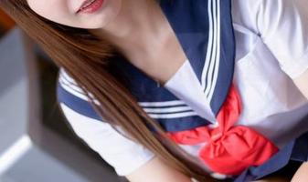 下载Seoyool(서율)的微型比基尼美图，但你敢看几眼？