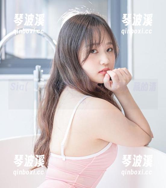 Sia(시아)：在夏日的原图中发现隱藏的清凉