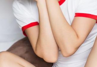 TouTiao头条女神 – 小热巴的旅拍合集：风景真的不如她的脸来得好看
