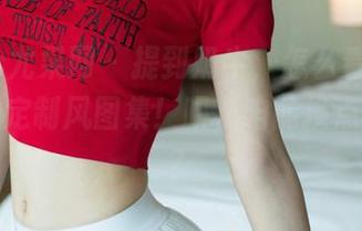 UGirls尤果网 – 提到奶牛，怎么看都是艾小青的定制风图集！喂，咱能换点花样不？