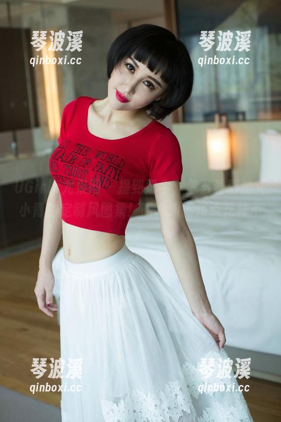 UGirls尤果网 - 提到奶牛，怎么看都是艾小青的定制风图集！喂，咱能换点花样不？