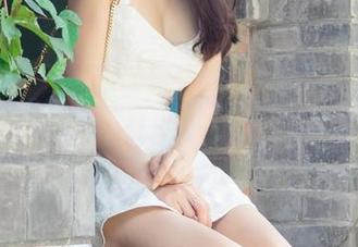 UGirls尤果网 – 让人心动的福利，萌神妹妹美足图集，轻松捕捉那份小幸运。