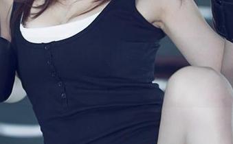 UGirls尤果网 – 图包大揭开：谭睿琪的纯白裙子究竟有多撩？