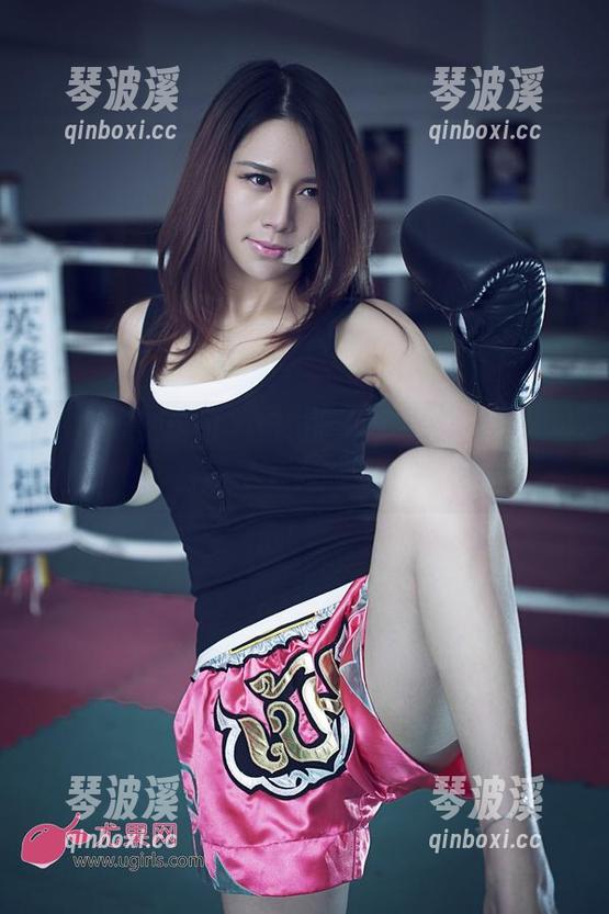 UGirls尤果网 - 图包大揭开：谭睿琪的纯白裙子究竟有多撩？