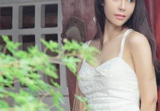 UGirls尤果网 – 把郭婉祈的清纯图包放桌上，我的办公效率就提高了高三分之一！