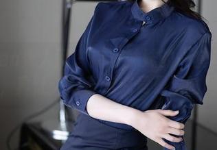 Xiuren秀人网 – 南初妹妹的一套丝袜写真，真让人好奇这究竟是隐喻吗？
