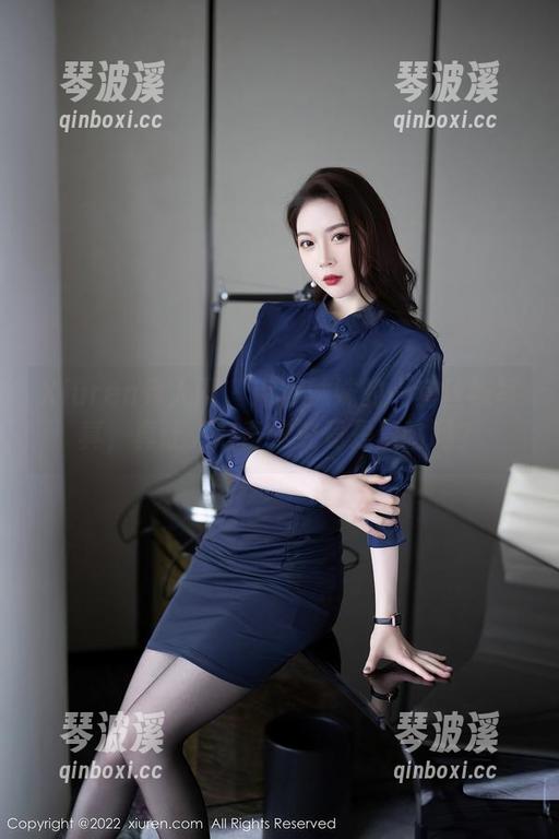 Xiuren秀人网 - 南初妹妹的一套丝袜写真，真让人好奇这究竟是隐喻吗？