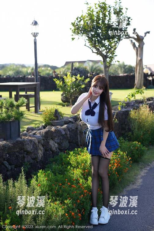 Xiuren秀人网-子纯儿Annie Xiuren秀人网 - 想不想看修女的美图?来,子纯儿Annie送你一波免费福利!