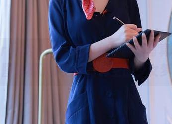 Xiuren秀人网 – 看小纯子制服写真，原图像极了那些平行时空的少女梦