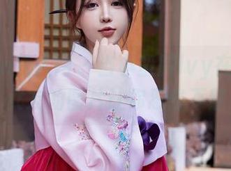 Xiuren秀人网 – 当小蛮腰lvy在线时，女友的图片让你忍俊不禁