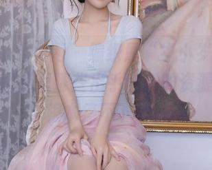 Xiuren秀人网 – 编织属“岁小岁”的圣诞梦，图库里那些出乎意料的资源，眼睛根本停不下来。