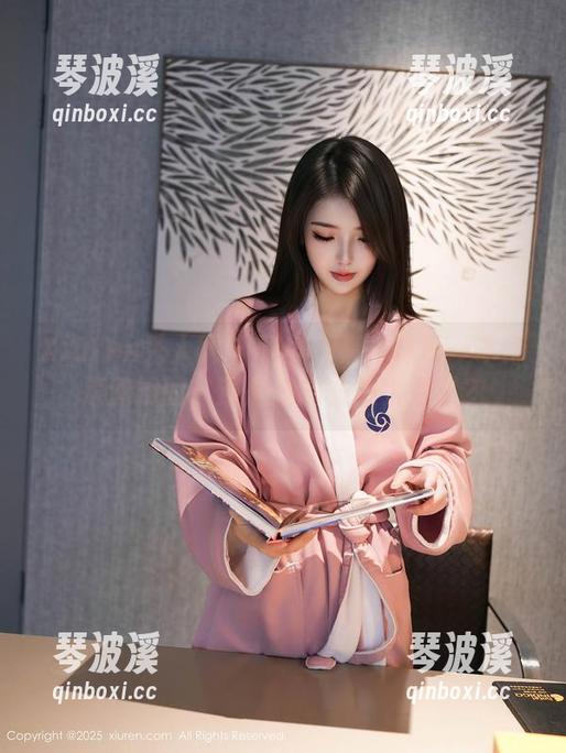Xiuren秀人网 - 私房合集：林乐一本身是透明的，还是她的衣服太薄了？
