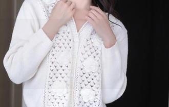 Xiuren秀人网 – 除了在线美图，陈雅漫VICKY的修女奇遇实在有趣，似乎在撕开什么？