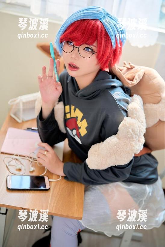 一张图集，征服浴室—ZinieQ居然这么会玩。