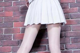 beautyleg – 这是一场关于内衣的诗，Lynn用图片演绎的写真有点儿挑逗。