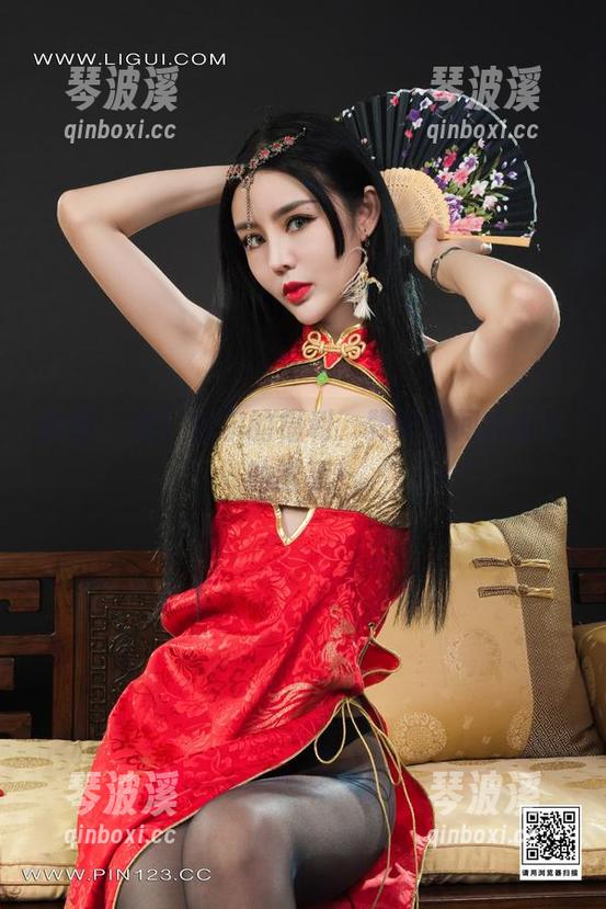 丽柜 - 看！尔尔的福利，赞叹林间水影水的透亮！