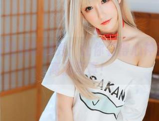乖乖衣宝的制服秀：让你看得心神荡漾的高清写真！
