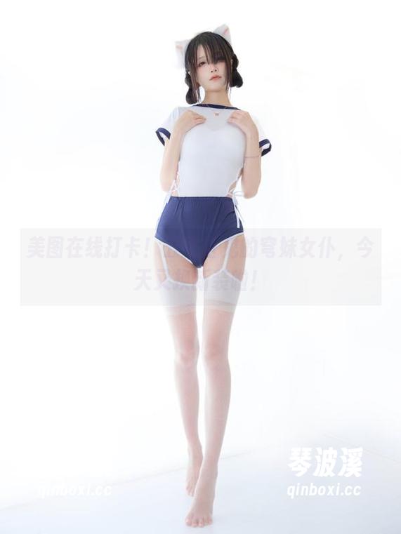 美图在线打卡！五更百鬼的穹妹女仆，今天又换新装啦！