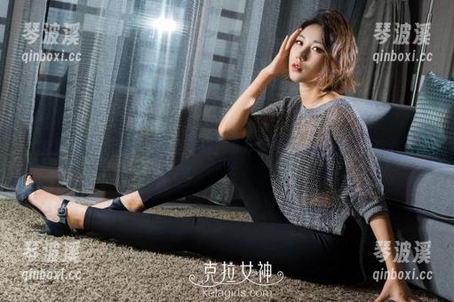 克拉女神-江琴 克拉女神 - 江琴的美足写真:下半身的精致,最好按在心上