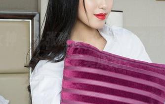 克拉女神 – 一张瑜伽写真，璇子能否把这个动作完美演绎？