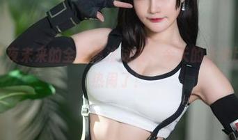 原图！千夜未来的全套蒂法泳衣，今天的泳池比平时更热闹了！