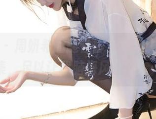 微密圈 – 周妍希的随性脚步，在线美足合集，足以让我脑海风暴多次…