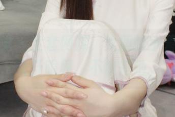 小众视觉 – 全套网袜，大胆的小薯条让你大开眼界，不愧是她。