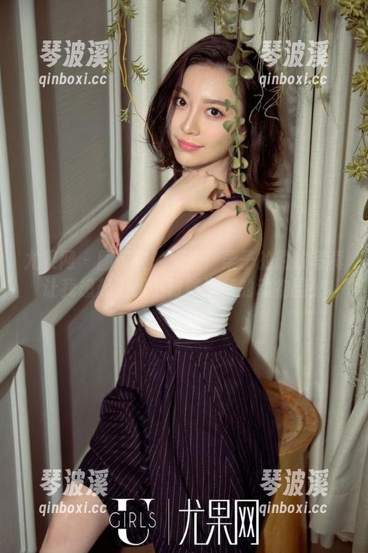 尤果网 - 图库里的嬉戏！栗子的豹纹写真让我想起了我小时候流行的动物园！