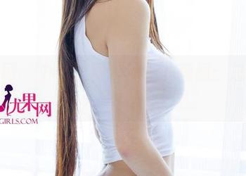 尤果网 – 办公室写真背后的莉恩：总是让人多看几眼