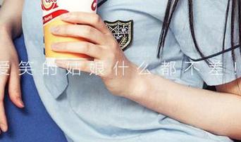 尤果网爱尤物 – 尤妮丝与泳衣的结合，画面就像夏日的气息扑面而来，瞬间让我想到海浪和微风。