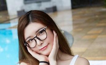 尤物馆 – 陆萱萱Cecilia的在线图集：明明是学妹，却总让我想起那个夏天