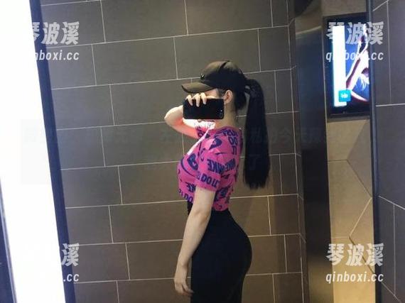 微密圈 - 撕掉无聊，左公子666的私拍今天辣到脸红，我大概要去喝水了