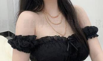 是依酱呀，蕾丝内衣怎能有圣光，这就要美图一步到位！