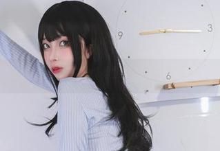 杏仁曲奇：全套写真、吉他妹妹2.0，还不快来爱上她的旋律？