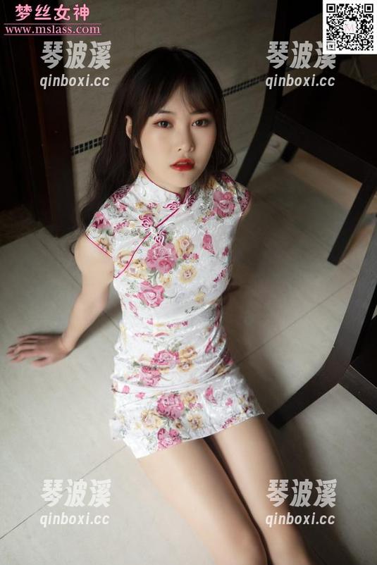 梦丝女神 - 连体衣中的女神现身，王娇娇的作品集更新，快来看色彩的战争！