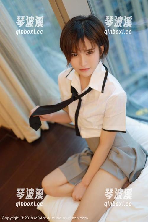 模范学院 - 每张樱桃小犊子的女神照片，都像是在说“我很special”