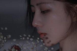 樱晚gigi的细节情书：定制丝袜里的每一条线都透露着小心机。
