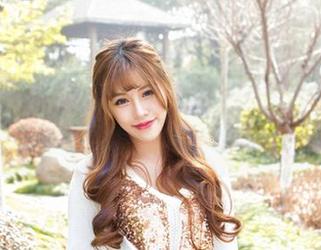 爱蜜社 – 一组比基尼照更新，黄歆苑让人审美震撼，别眨眼哦！
