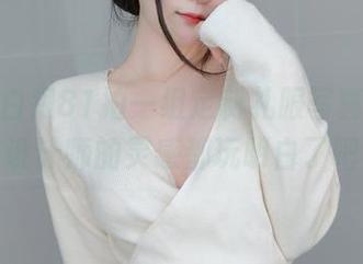 干脆给白银81拍一组定制礼服写真，把所有设计师的灵感都玩明白了吧。