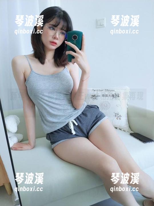 新年快乐？眼酱大魔王w的私拍图集再现你的期待