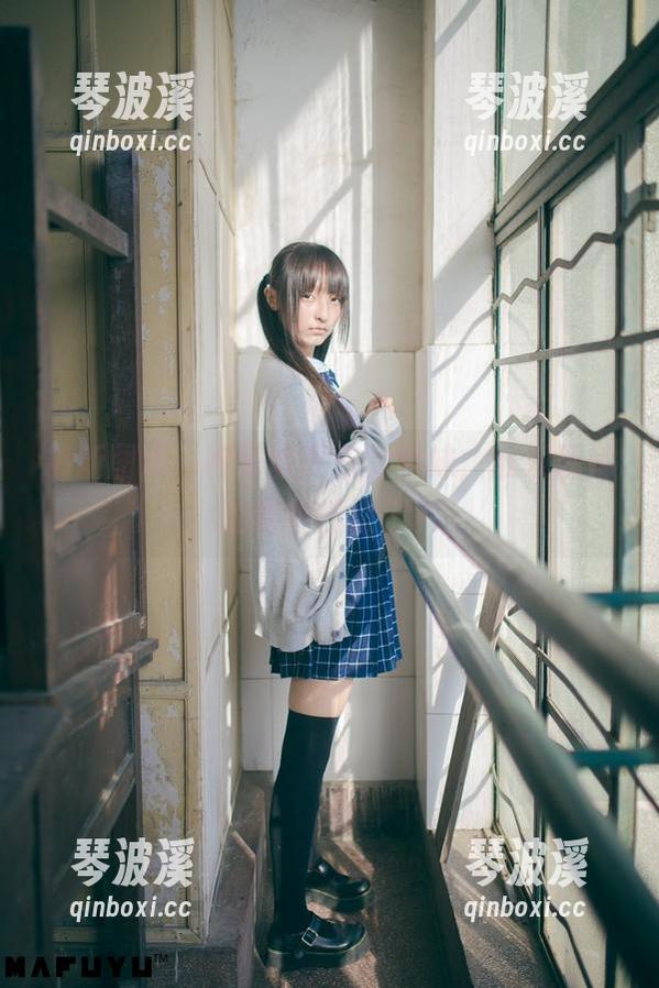 最新图库：神乐坂真东的学妹，谁发现她的眼神恍惚了？