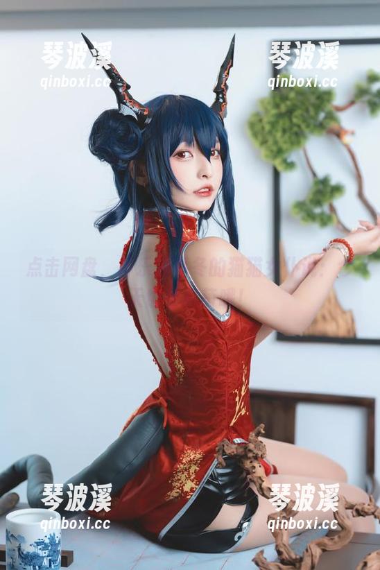 点击网盘，神乐坂真冬的猫猫女仆说：今天也要卖萌哦！