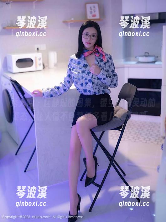 秀人网 - 区静瑶的图集，镂空都是灵动的姿态，让人情不自禁想多看几眼...啧啧。